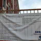 L�edificio barese, che ha il suo accesso in via Beltrani, � infatti interessato da qualche giorno da importanti lavori di restauro. Ospiter� uffici amministrativi della ferrovia e la caserma della Polfer